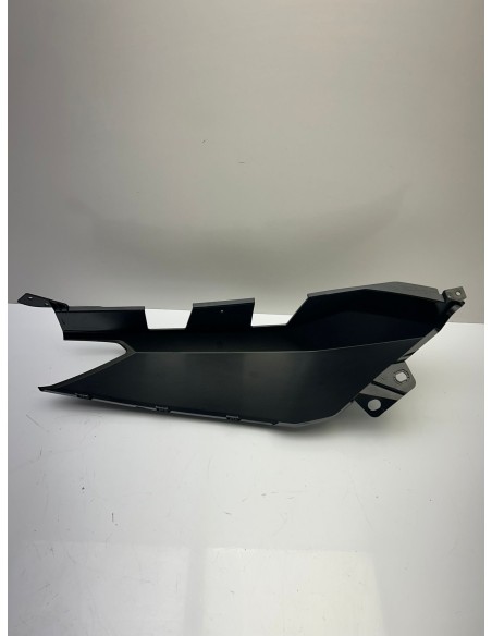 Cache latérale gauche YAMAHA XMAX 125 / XMAX 250 / XMAX 400 2014 - 2017 1SDF173100P1