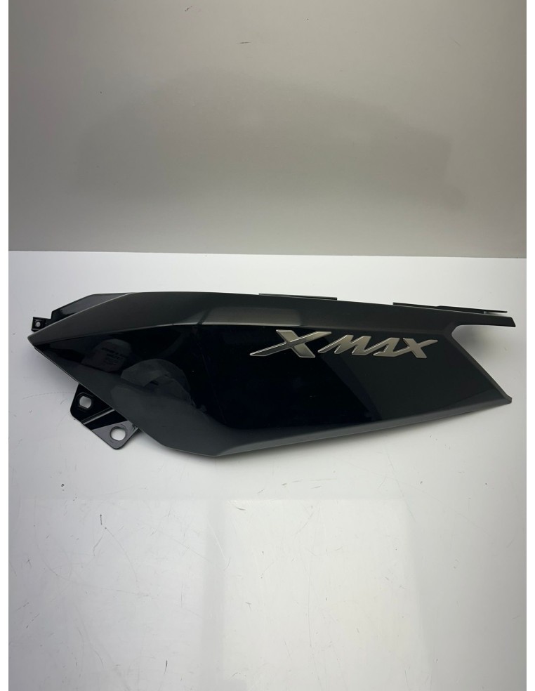 Cache latérale gauche YAMAHA XMAX 125 / XMAX 250 / XMAX 400 2014 - 2017 1SDF173100P1