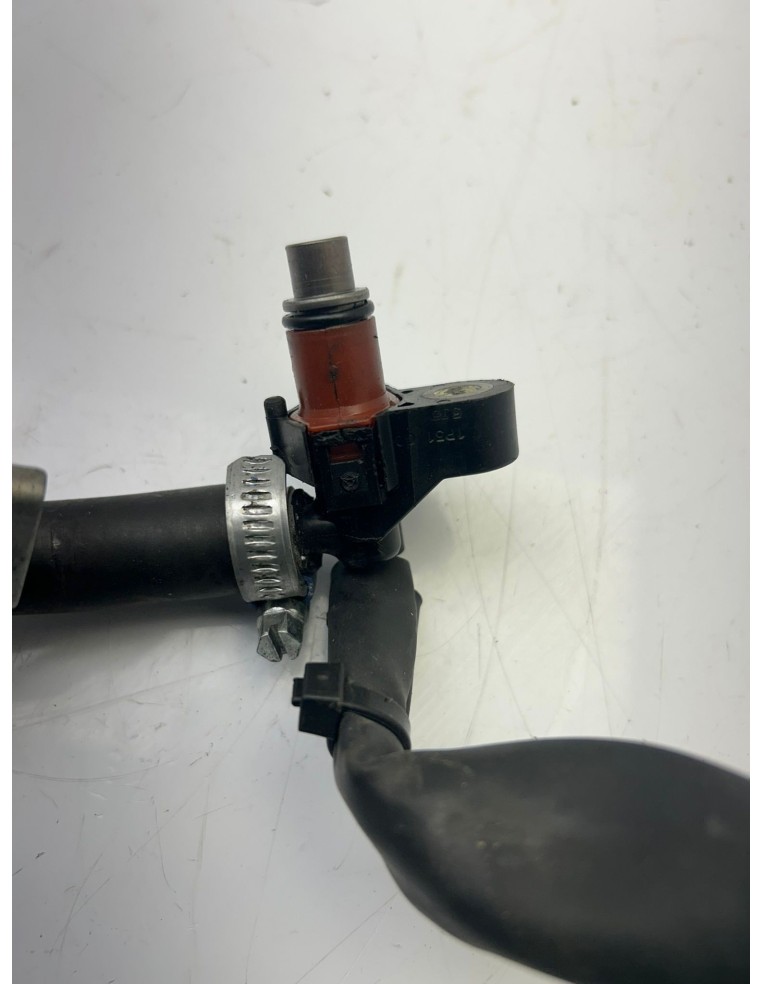 Injecteur avec durite d'essence YAMAHA XMAX 125 2006 - 2009