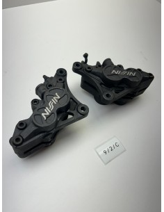 Etrier de frein avant droit et gauche SUZUKI GSF 1200 Bandit 1996 - 2000 2