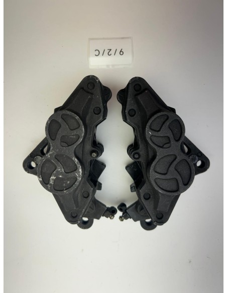 Etrier de frein avant droit et gauche SUZUKI GSF 1200 Bandit 1996 - 2000