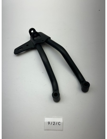 Platine de repose pieds arrière droit YAMAHA XSR 700 2016 - 2021