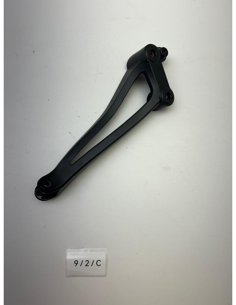 Platine de repose pieds arrière droit origine YAMAHA R1 2009 - 2014