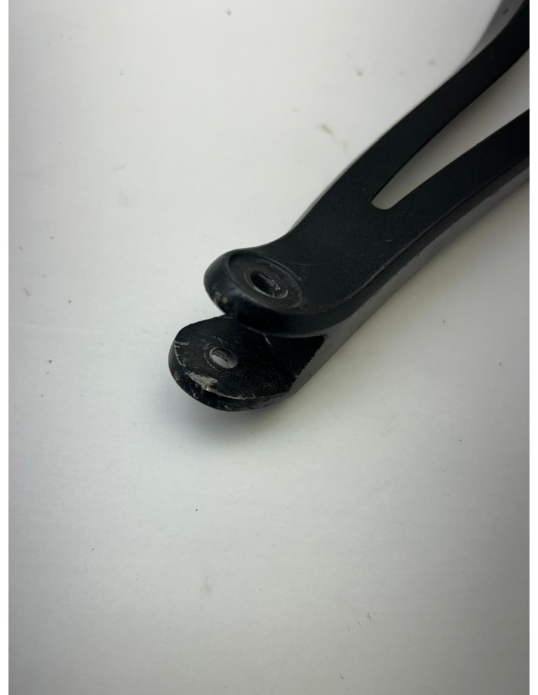 Platine de repose pieds arrière droit origine YAMAHA R1 2009 - 2014