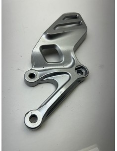 Platine de repose pieds gauche origine YAMAHA R125 2019 - 2025 2