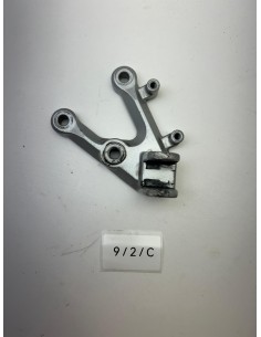 Platine de repose pieds avant gauche origine YAMAHA R3 2015 - 2025