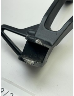 Platine de repose pieds arrière droit origine YAMAHA MT 09 Tracer 2015 - 2017