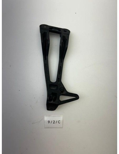 Platine de repose pieds arrière droit origine YAMAHA MT 09 Tracer 2015 - 2017