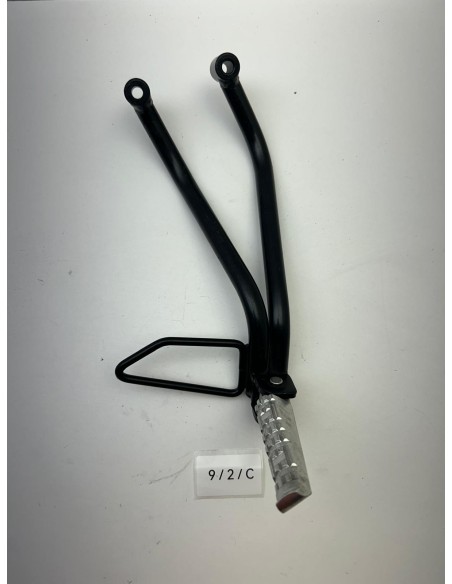 Platine de repose pieds arrière droit YAMAHA YZF R125 2010 - 2013