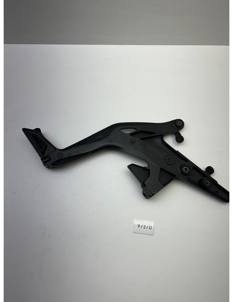 Platine repose pieds gauche origine KAWASAKI ER-6N 2012 - 2016