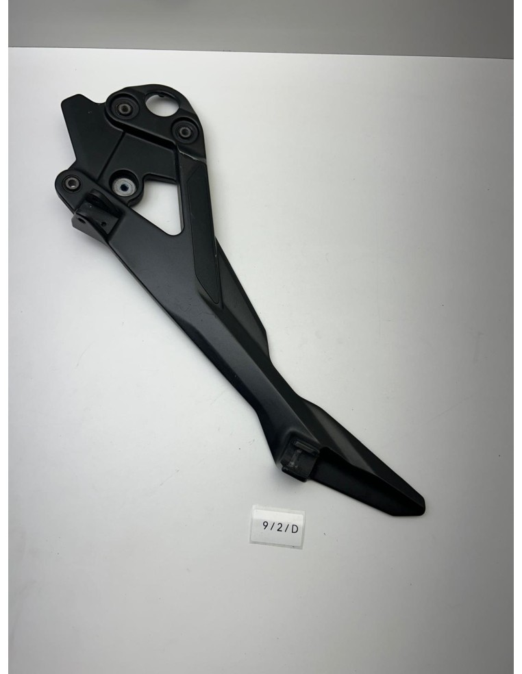 Platine de repose pieds gauche origine YAMAHA XJ6 2009 - 2016