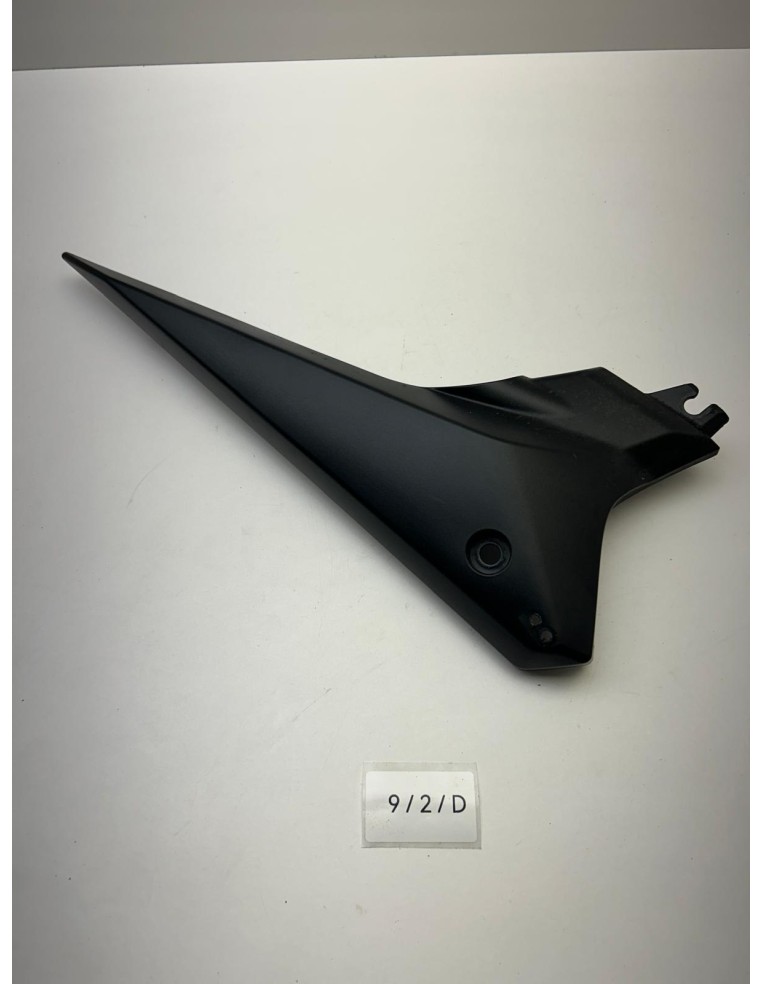 Carénage latéral gauche YAMAHA XJ6 2009 - 2012