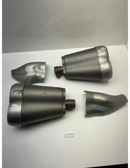 Paire de silencieux d'échappement / Pot d'échappement origine YAMAHA VMAX 1700 2009 - 2017