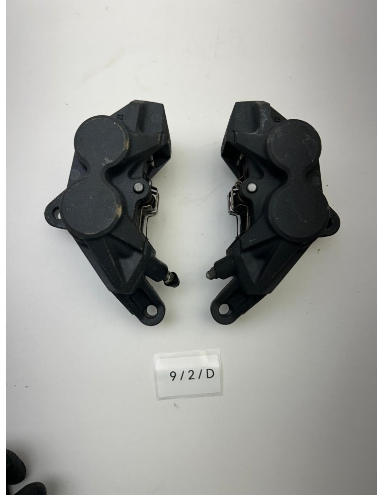 Etriers de frein avant YAMAHA MT 07 2014 - 2017 1XB2580U0000 / 1WS2580T0000