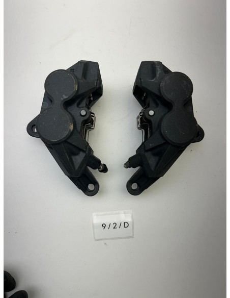Etriers de frein avant YAMAHA MT 07 2014 - 2017 1XB2580U0000 / 1WS2580T0000