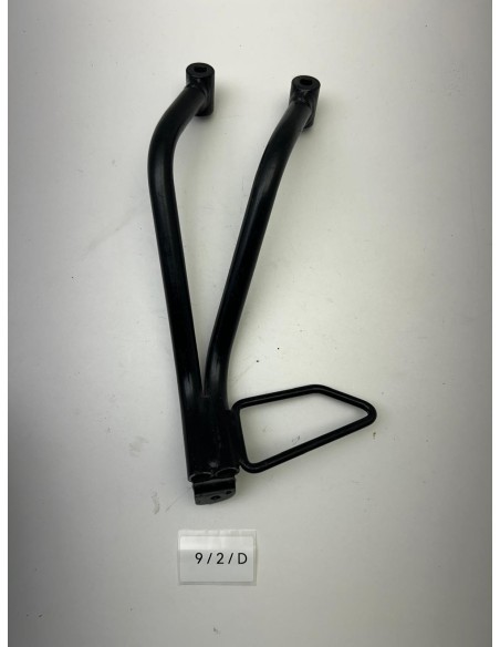 Support platine repose pied arrière droit YAMAHA YZF R125 2008 - 2013 5D7F742L1000