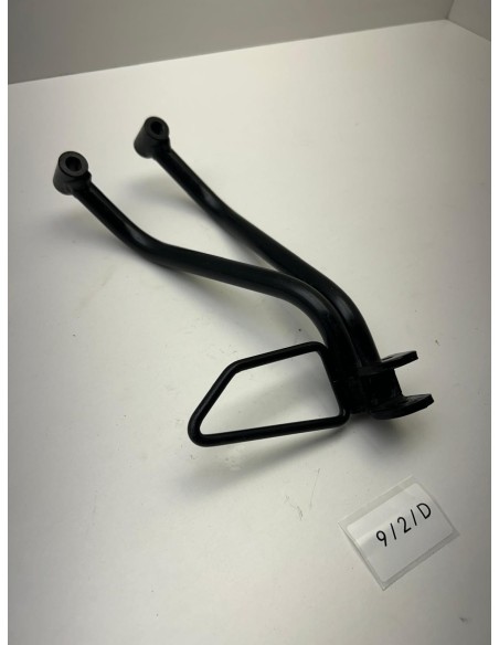 Support platine repose pied arrière droit YAMAHA YZF R125 2008 - 2013 5D7F742L1000