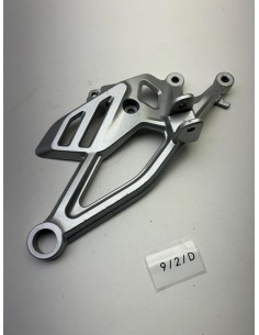 Support platine repose pied avant droit YAMAHA YZF R125 2019 - 2023 B5GF74430000 2