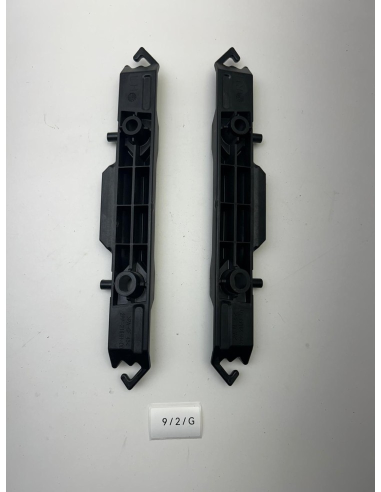 Supports de valise (jeu) / Poignée de béquillage origine YAMAHA MT 09 Tracer 2015 - 2016