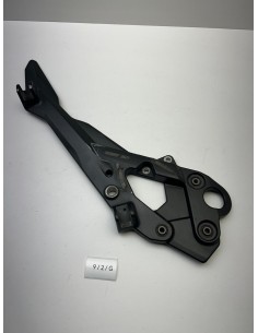 Platine de repose pieds droite origine YAMAHA XJ6 2009 - 2016 2