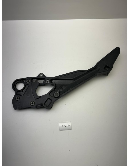 Platine de repose pieds droite origine YAMAHA XJ6 2009 - 2016