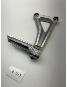 Platine de repose pied arrière droit HONDA CB650F 2014 - 2018 2