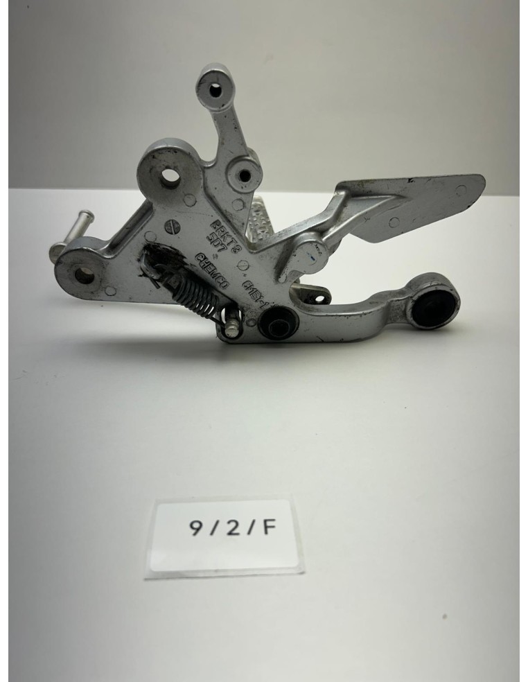 Platine de repose pied avant droit avec pédale de frein YAMAHA MT 125 2015 - 2019
