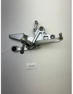 Platine de repose pied avant droit avec pédale de frein YAMAHA MT 125 2015 - 2019 2