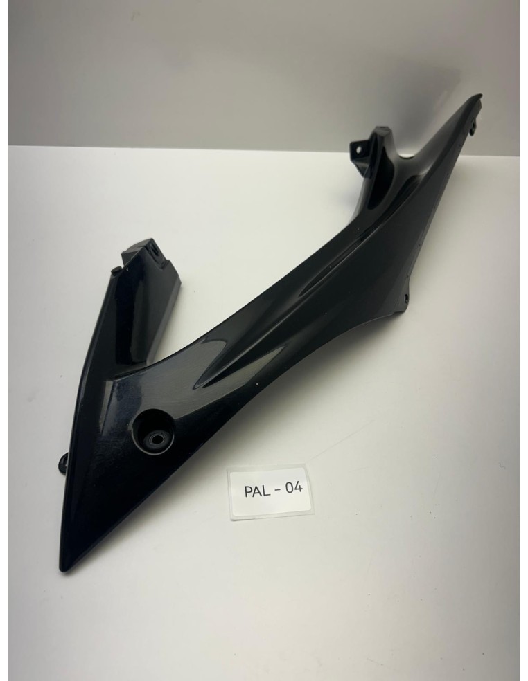 Carénage latéral gauche YAMAHA YZF R6 2008 - 2016 13S2117V00