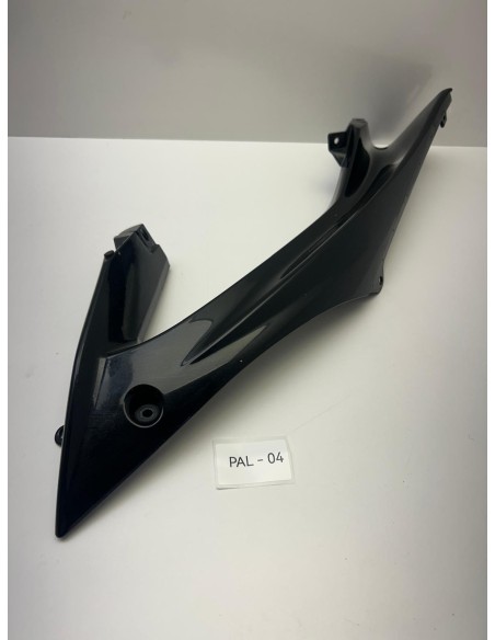 Carénage latéral gauche YAMAHA YZF R6 2008 - 2016 13S2117V00