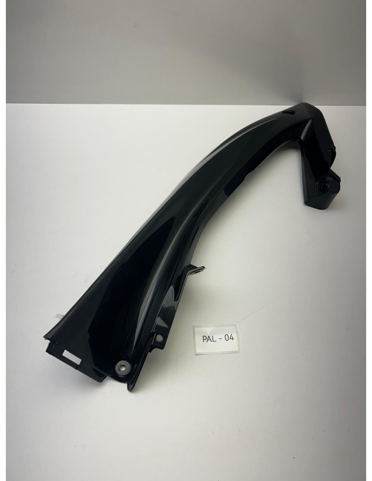 Carénage latéral gauche YAMAHA YZF R6 2008 - 2016 13S2117V00