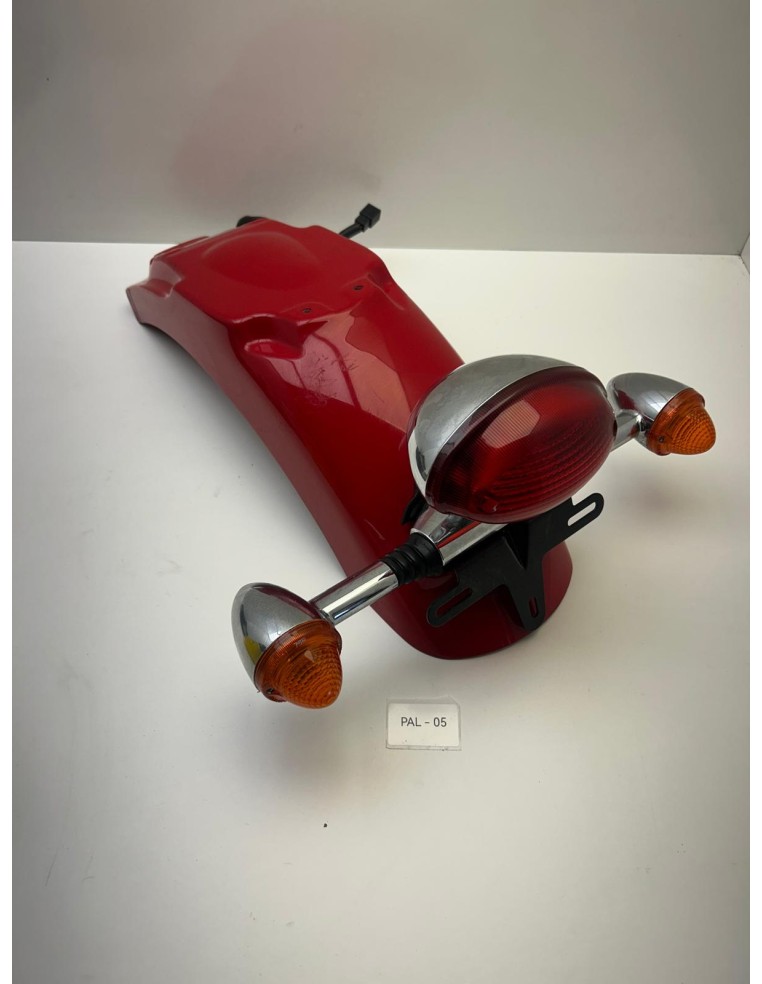 Garde boue arrière avec feu et clignotants arrière origine TRIUMPH Bonneville T100 2007 - 2010