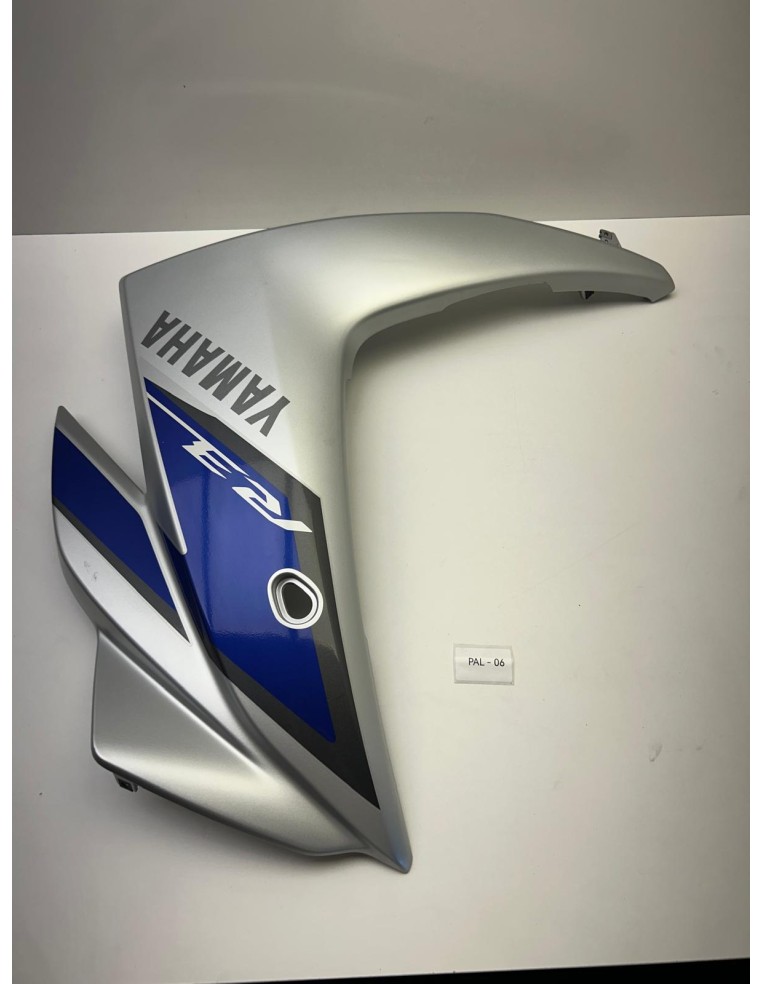 Carénage latéral gauche YAMAHA R3 2014 - 2018