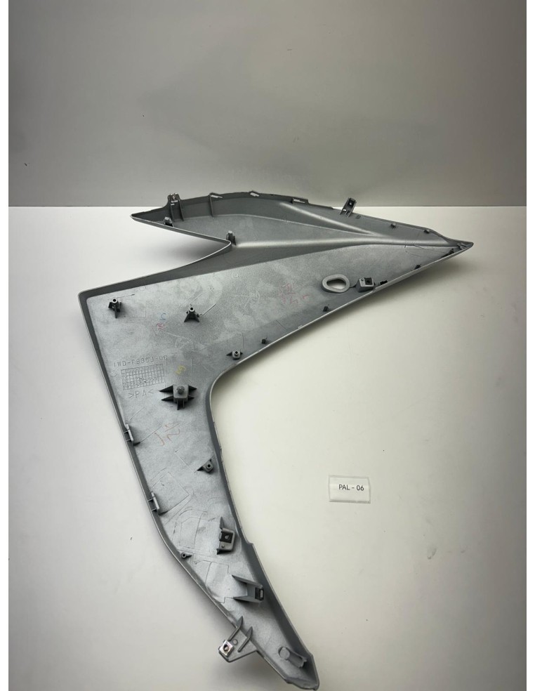 Carénage latéral gauche YAMAHA R3 2014 - 2018