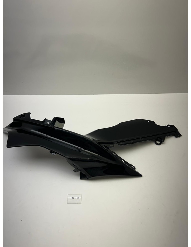 Carénage avant droit origine YAMAHA R3 2019 - 2024