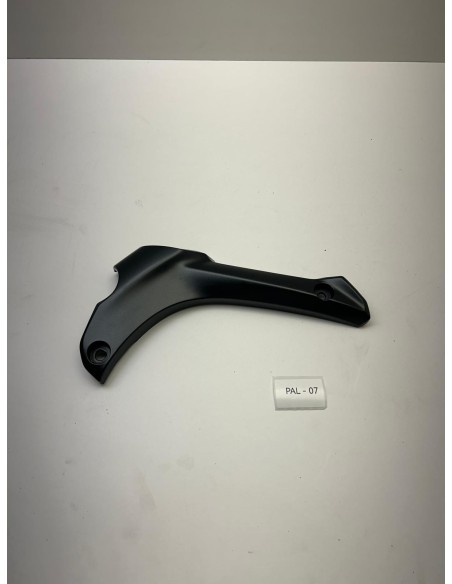 Protection de cadre côté droit origine SUZUKI SV 650 2017 - 2025