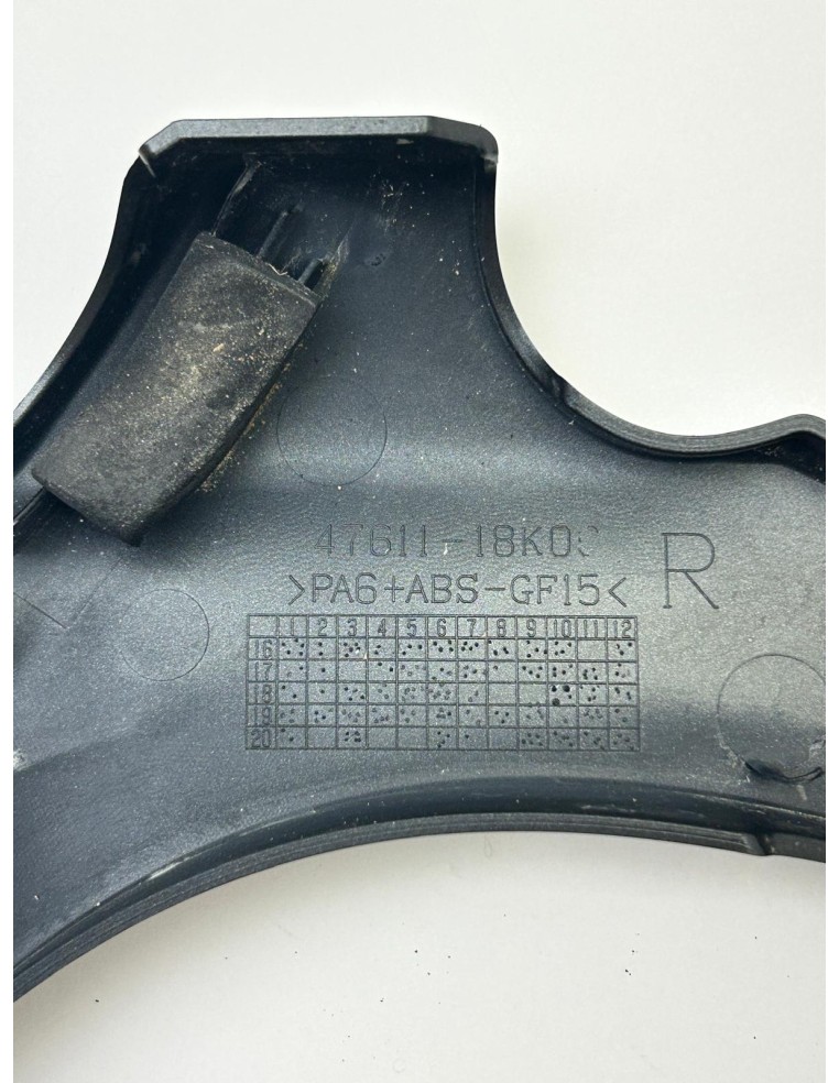 Protection de cadre côté droit origine SUZUKI SV 650 2017 - 2025