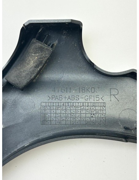 Protection de cadre côté droit origine SUZUKI SV 650 2017 - 2025