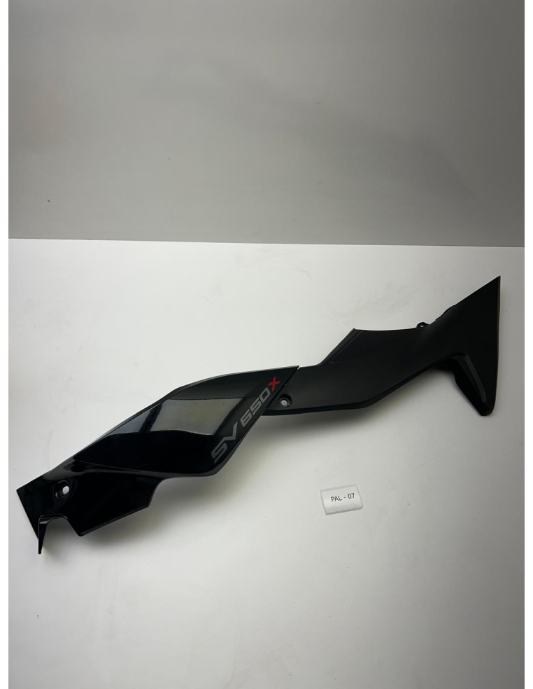 Carénage latéral gauche origine SUZUKI SV 650 2020 - 2022