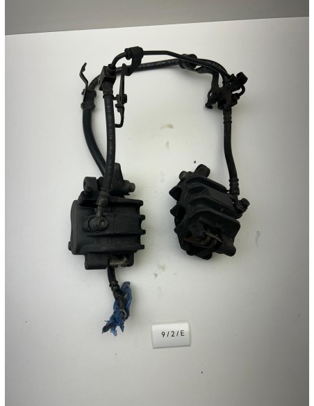 Etriers de frein avant HONDA HORNET 600 2002 - 2005 45150MBZD61 / 45250MAL601