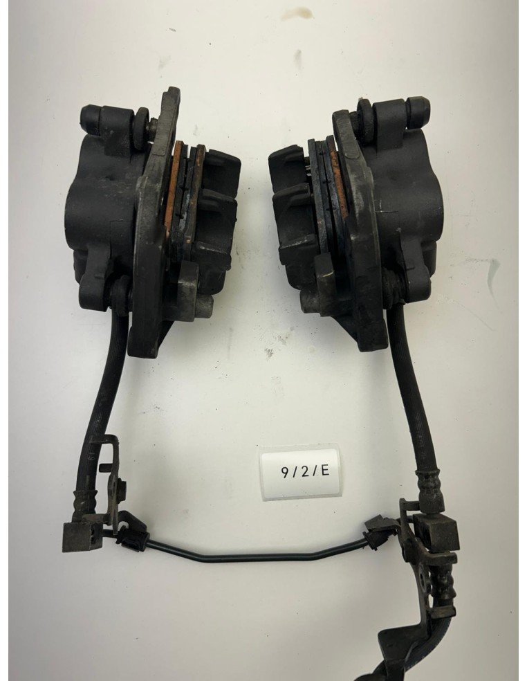 Etriers de frein avant HONDA HORNET 600 2002 - 2005 45150MBZD61 / 45250MAL601
