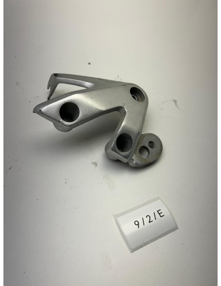 Support de phare droit HONDA HORNET 600 2002 - 2005 61312MBZK00ZA