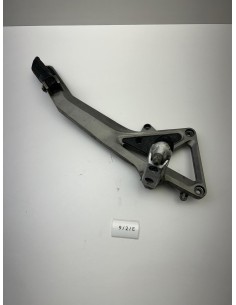 Support platine avec repose pieds droit HONDA HORNET 600 2002 - 2005 50650MBZG00ZB 2