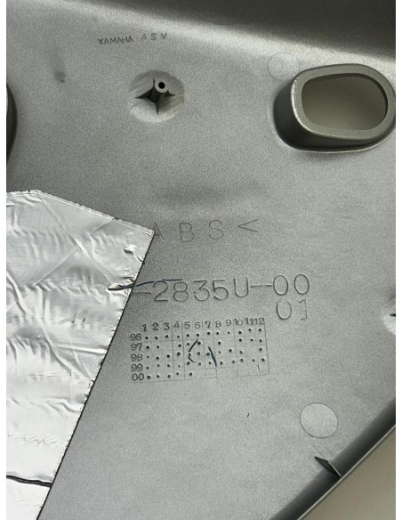 Carénage latéral gauche origine YAMAHA YZF 1000 Thunderace 1996 - 1998
