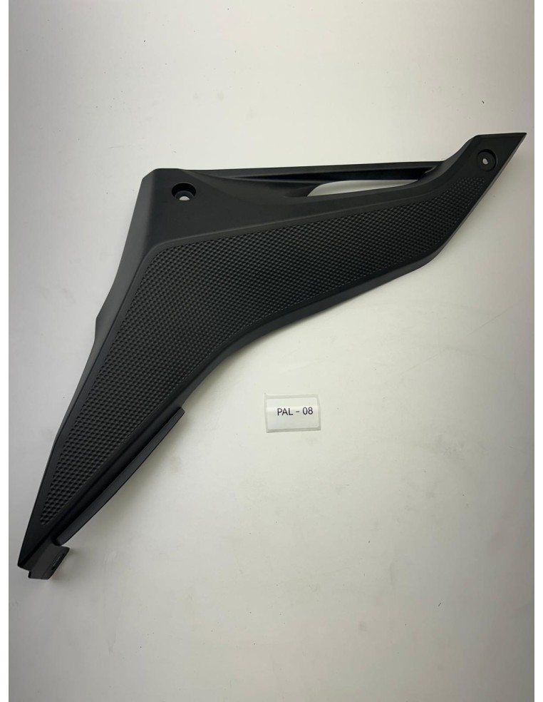 Cache latéral gauche origine YAMAHA YZF- R125 2009 - 2018