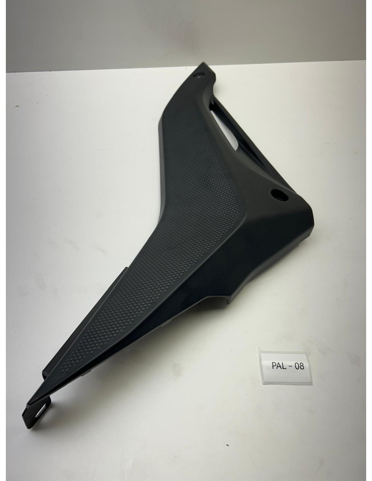 Cache latéral droit origine YAMAHA YZF- R125 2009 - 2018 | Occasion - RALY
