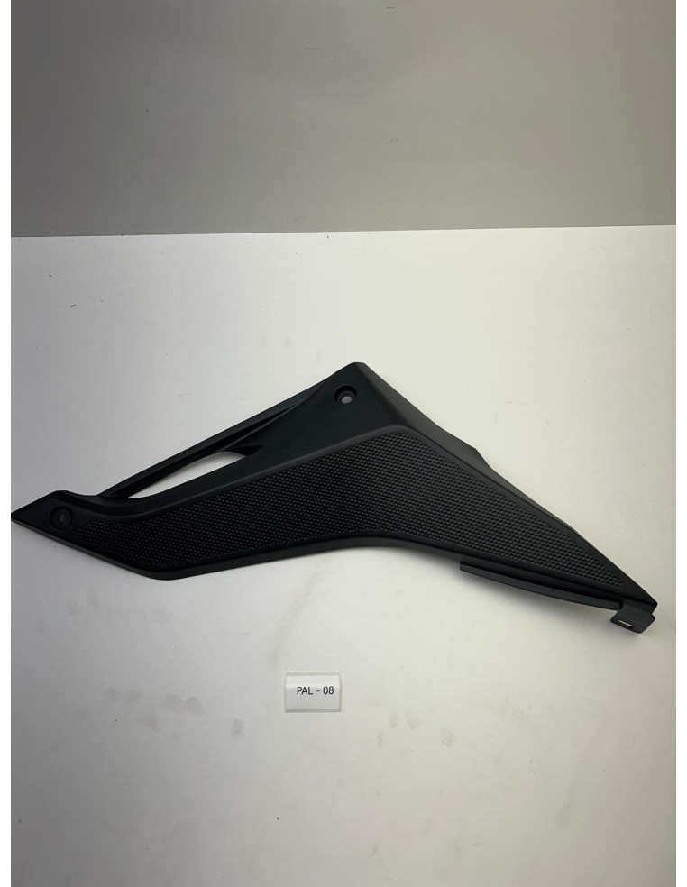 Cache latéral droit origine YAMAHA YZF- R125 2009 - 2018 | Occasion - RALY