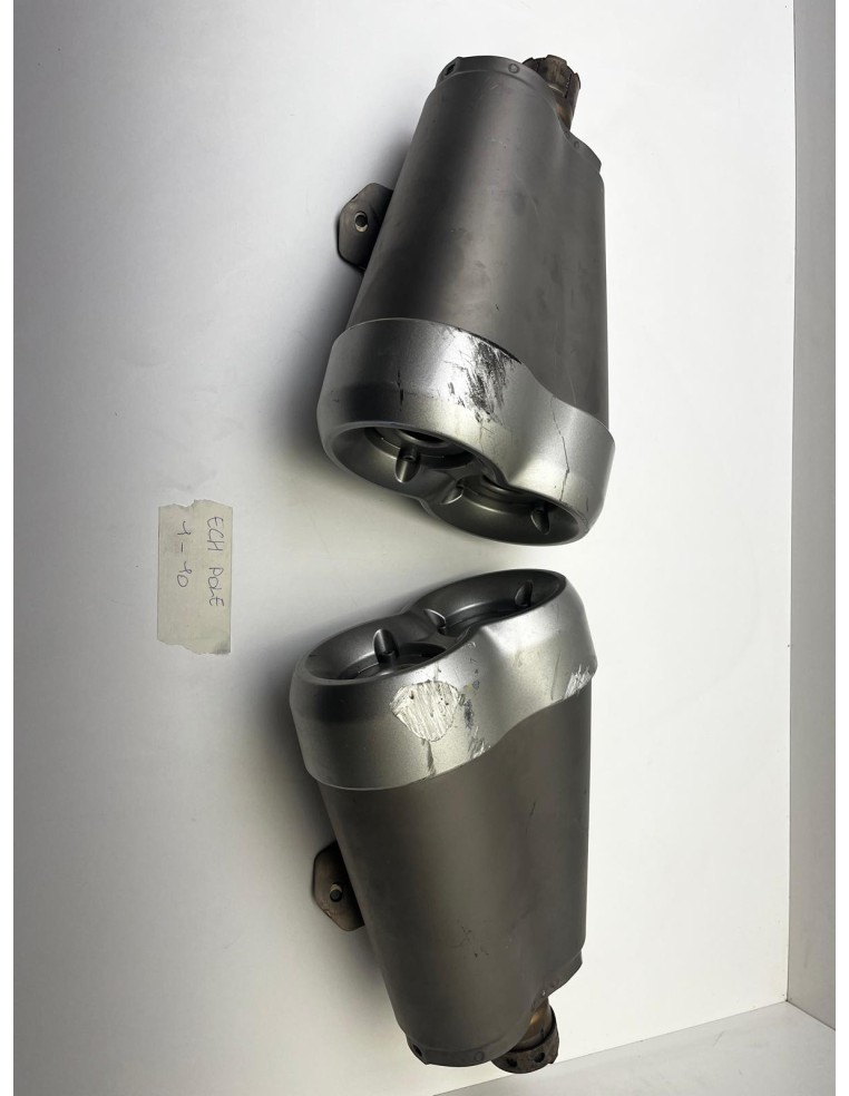 Paire de silencieux d'échappement / Pot d'échappement origine YAMAHA VMAX 1700 2009 - 2017