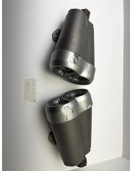 Paire de silencieux d'échappement / Pot d'échappement origine YAMAHA VMAX 1700 2009 - 2017