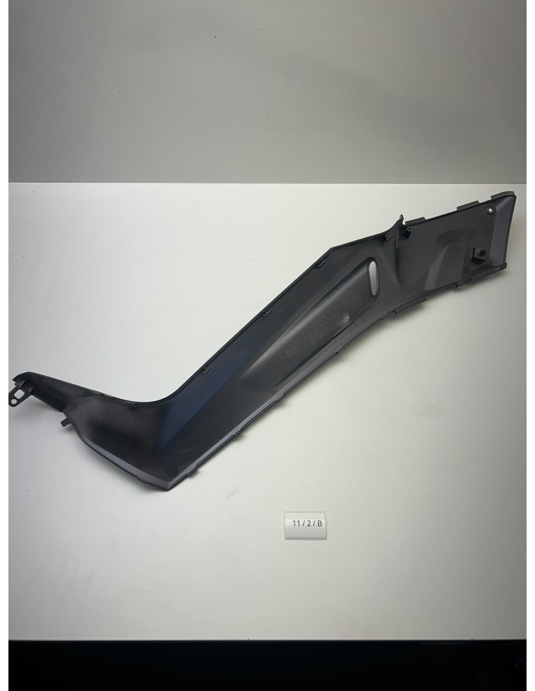 Cache bas de caisse droit YAMAHA XMAX 125 2006 - 2009 | Occasion - RALY